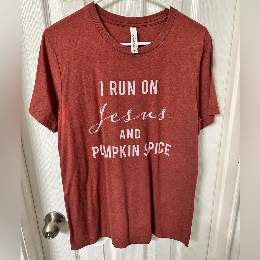 Graphic mauve tshirt